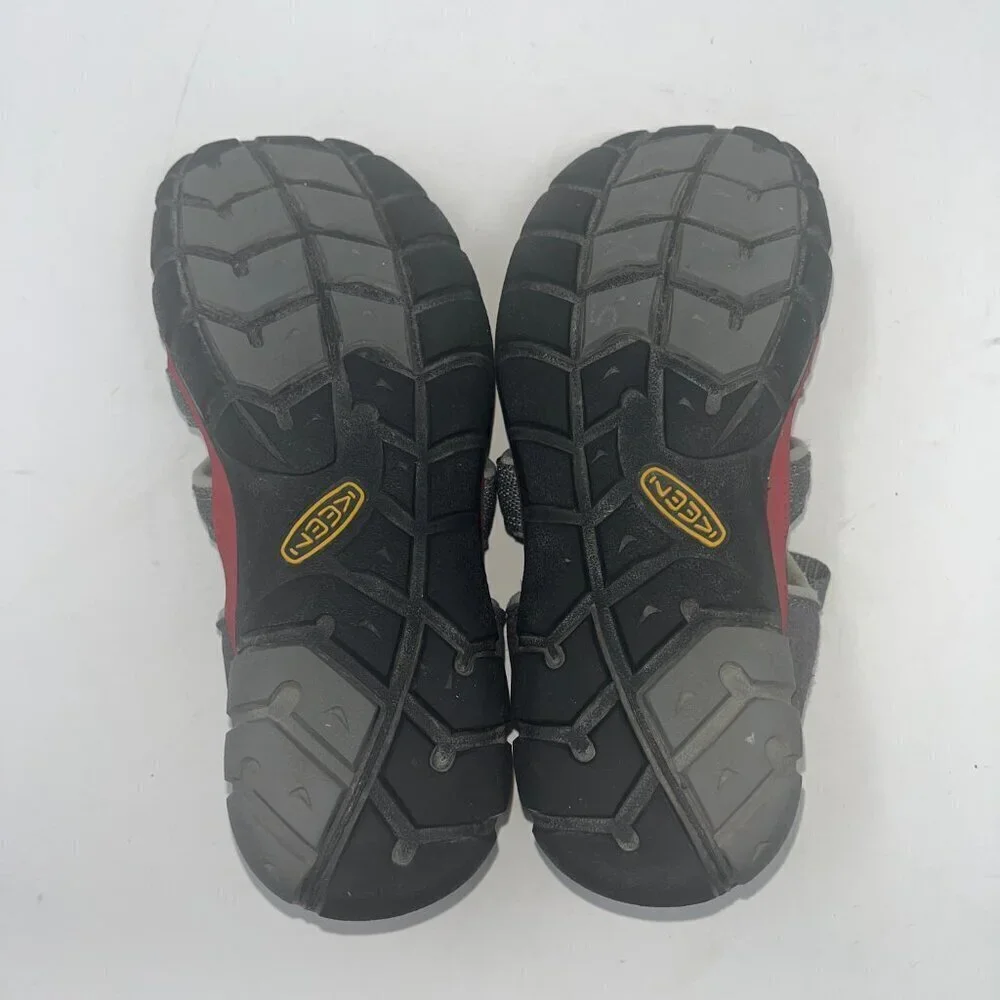 KEEN kids' Seacamp II CNX sandals red grey 4